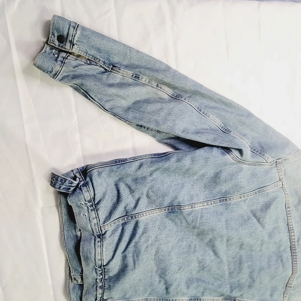 Levis Sherpa Trucker Jacket Mens sz Large Light Wash Blue Denim Fleece Lined